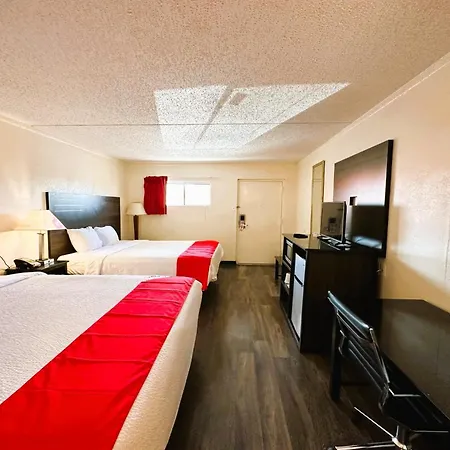 Oyo Hotel San Antonio Lackland Afb Seaworld Hwy 90 W Exterior photo