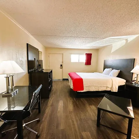 Oyo Hotel San Antonio Lackland Afb Seaworld Hwy 90 W Exterior photo